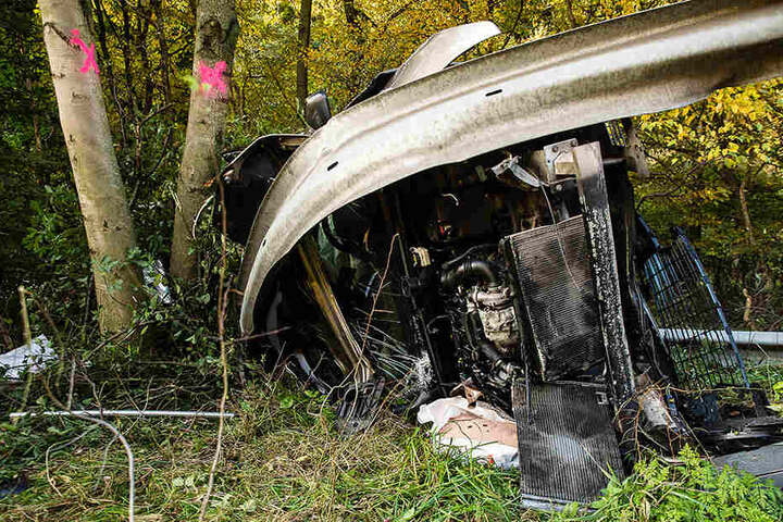 Das Auto war nach dem Unfall komplett zerstört.