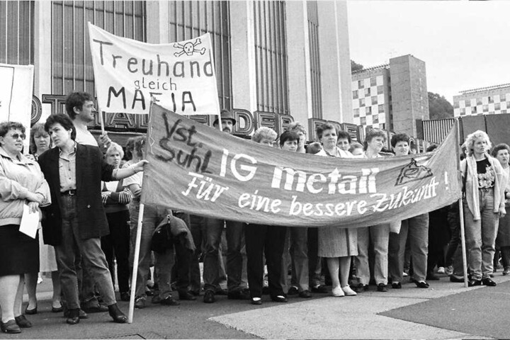 Ohnmächtig gegen das von der Regierung gesteuerte organisierte Verbrechen - so fühlten sich Ossis damals.