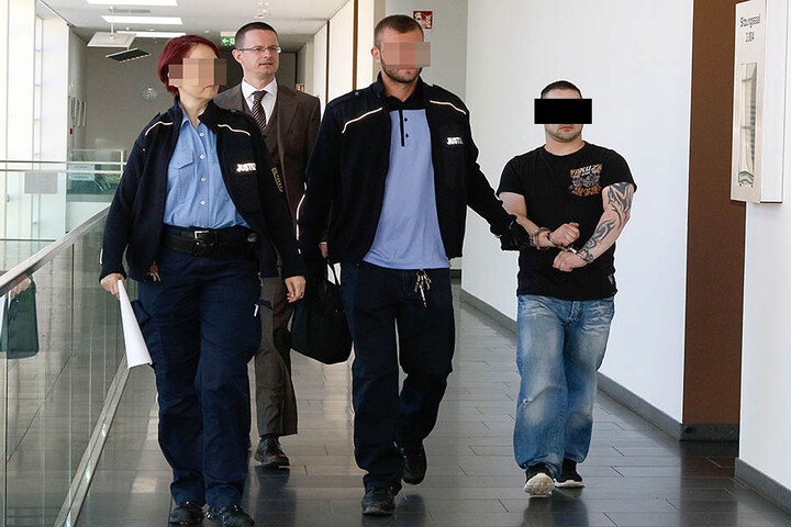 Hunde-Quäler Marco E. muss für acht Monate hinter Gitter.