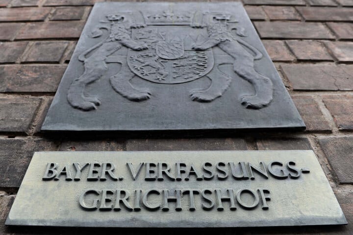 Die AfD will beim Bayerischen Verfassungsgerichtshof Klage einreichen.