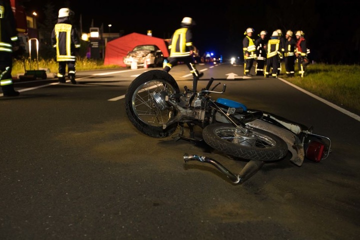 Der 53-Jährige verstarb noch an der Unfallstelle.