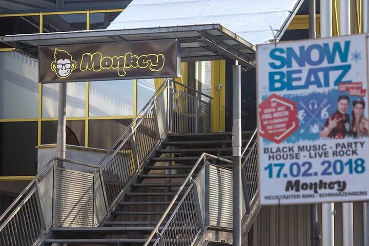 Im "Monkey" in Schwarzenberg feiern die Erzgebirger schon seit November "Beziehungs(un)fähig"-Partys.