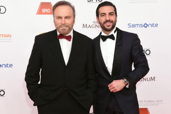 Der italienische Schauspieler Franco Nero (l) mit seinem Kollegen Elyas M'Barek.