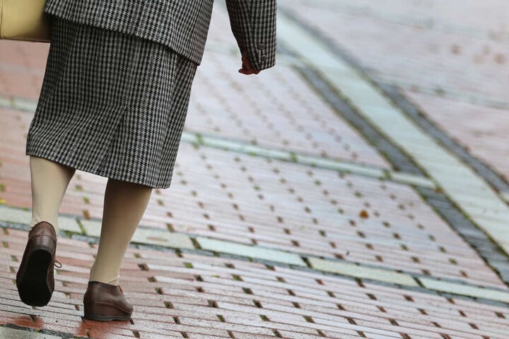 Die 85-Jährige klaute in ihrer Bewährungszeit erneut und muss deshalb wieder vor Gericht. (Symbolbild)