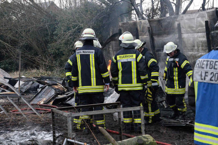 Rund 50 Einsatzkräfte hatten sich auch den Weg gemacht.