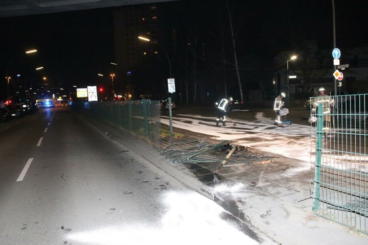 Der betrunkene Fahrer durchbrach einen Zaun gleich zwei Mal.