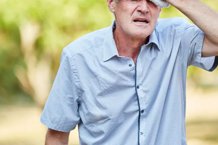 Der Rentner wurde massiv am Kopf getroffen. (Symbolbild)