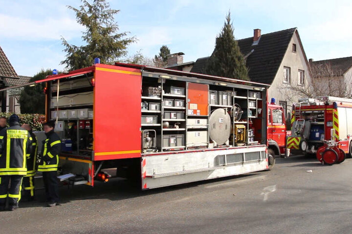 Auf alles vorbereitet: Auch Spezialkräfte für radioaktive Gefahren waren vor Ort.