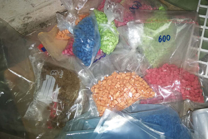 Unter den Salatkisten fand die Polizei jede Menge Ecstasy.