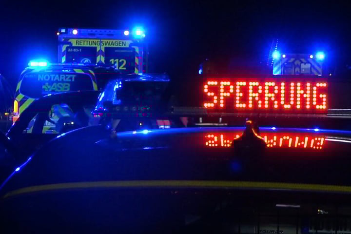 Die A5 wurde vorübergehend bis in die Nacht zu Mittwoch hinein voll gesperrt.