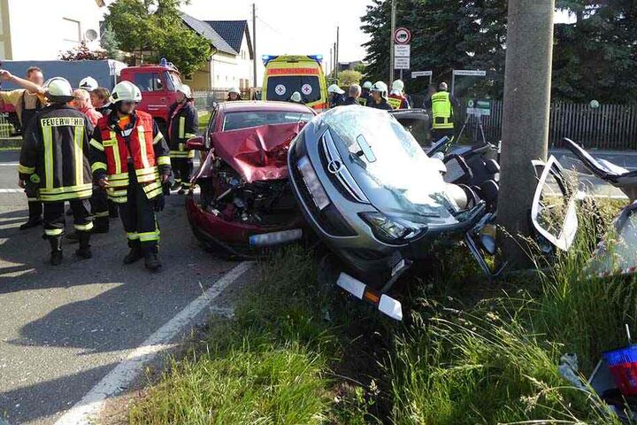 Die Straße musste für rund zweieinhalb Stunden voll gesperrt werden.