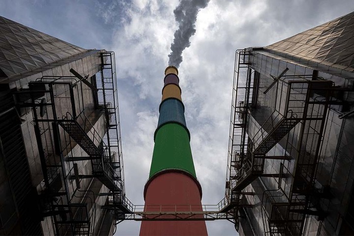 Der Chemnitzer "Lulatsch" qualmt teurer, die Strompreise in der Region steigen. Gründe liegen beim Stromeinkauf.