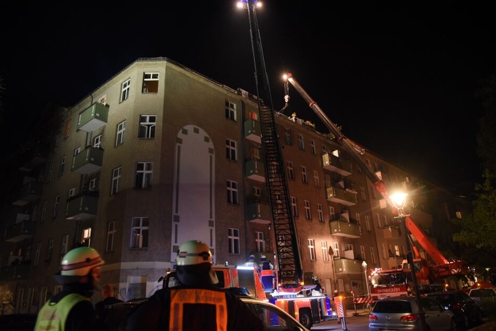 Die Arbeiten gingen bis spät in die Nacht.