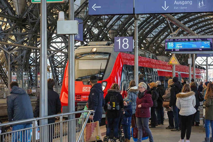 Das Auto kann Silvester zu Hause stehen bleiben: Lieber auf die Öffentlichen umsteigen!