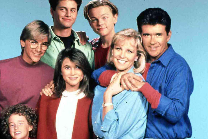 In der Serie "Growing Pains" ("Unser lautes Heim") spielte Thicke unter anderem mit Leonardo DiCaprio.