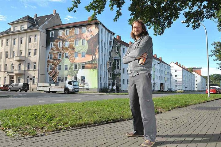 Dieses Kunstwerk an der Gustav-Freytag-Straße Ecke Karl-Immermann-Straße entstand in Zusammenarbeit mit Künstler "Tasso".