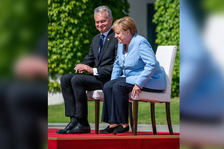 Der Empfang findet zum dritten Mal im Sitzen statt.