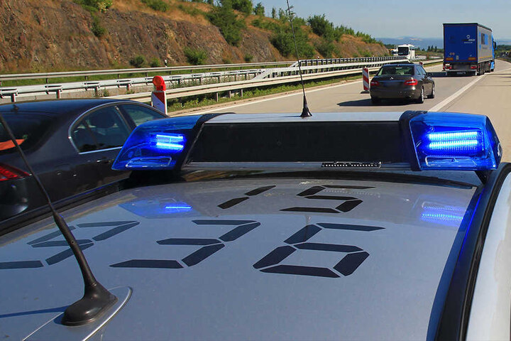Die Waffen wurden bei einer Kontrolle auf der Autobahn gefunden.