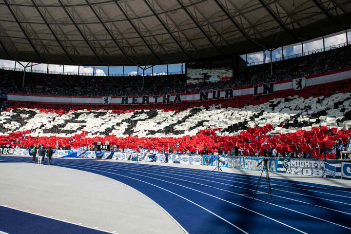 Choreo der Hertha-Fans.