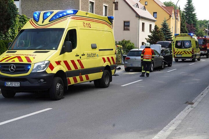 Neben dem Rettungsdienst war auch die Feuerwehr im Einsatz.