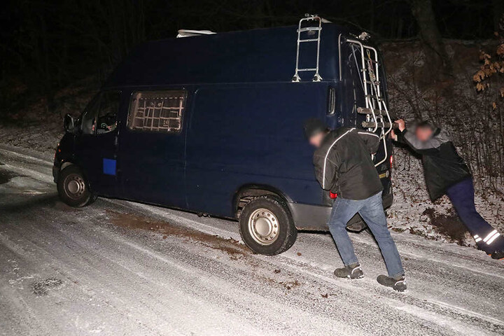 In Höhe des Landschaftsschutzgebiets Zschonergrund kamen die Fahrzeuge nicht mehr voran.