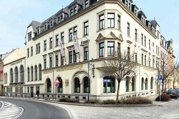 Gleich vier Premieren feiert das Radeberger Biertheater in der neuen
Spielzeit.