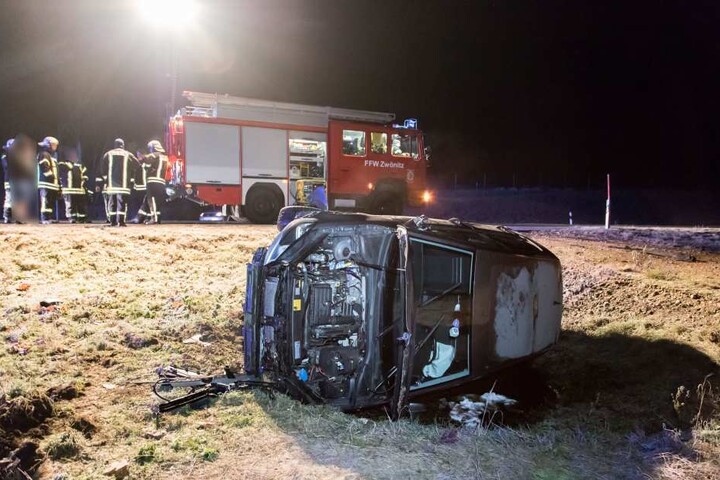 Der Fahrer musste in ein Krankenhaus gebracht werden.
