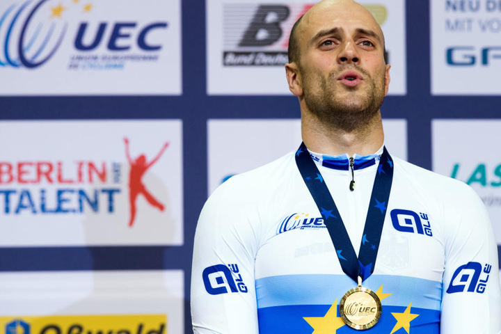 Bahnrad-Sprinter Maximilian Levy hat seinen auslaufenden Vertrag beim Team Erdgas.2012 um ein weiteres Jahr bis Ende 2019 verlängert.