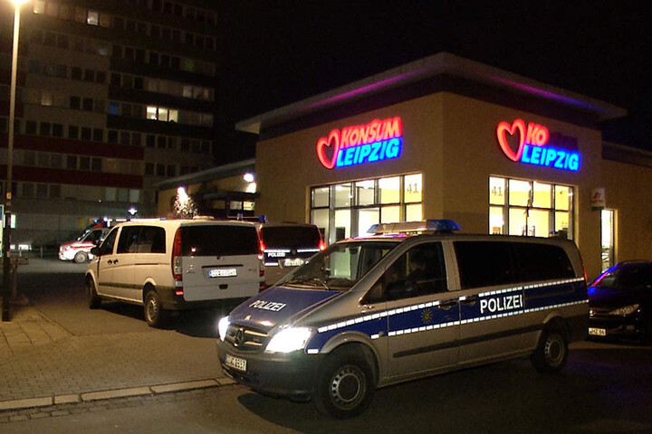 Die Täter überfielen den Markt kurz vor Ladenschluss.