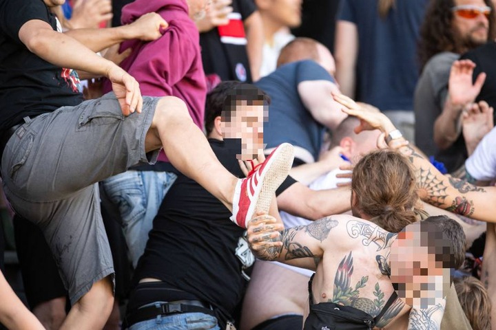 Die Gewalt eskalierte kurz, ebenso schnell beruhigte sich die Lage wieder.