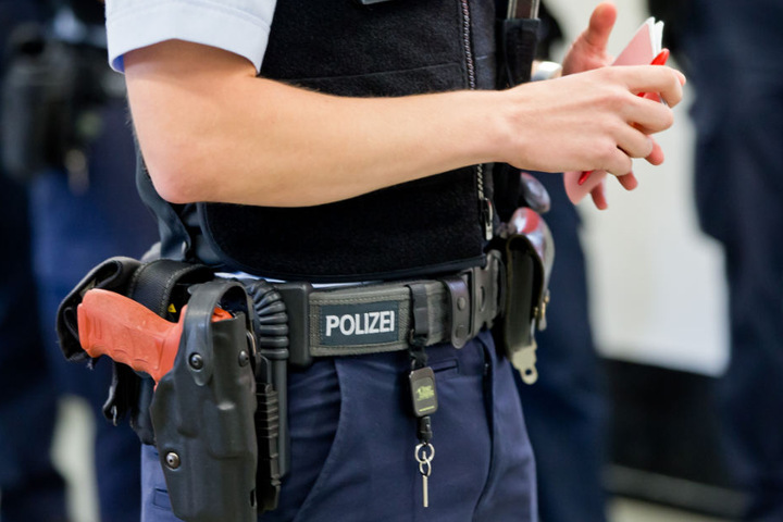 Die Polizei lieferte den betrunkenen Jugendlichen bei seinen Eltern ab. (Symbolbild)