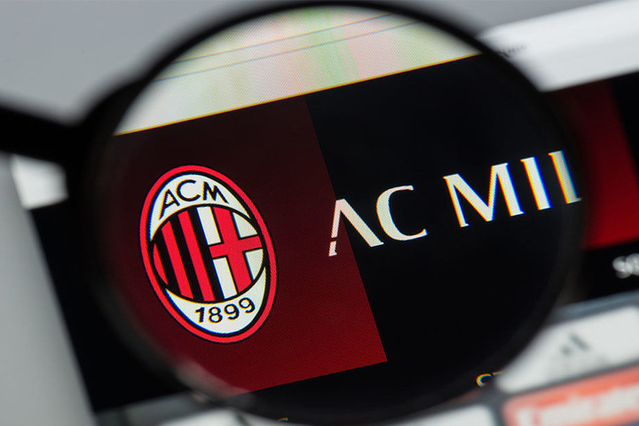 Verstöße gegen das Financial Fair Play könnten dem italienischen Fußball-Erstligisten AC Mailand teuer zu stehen kommen.
