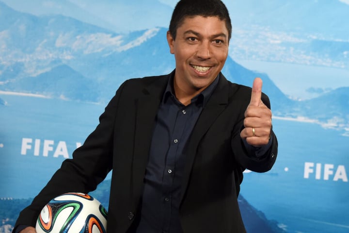 Ex-Bayern-Profi Giovane Elber begleitet Markus Söder auf einzelnen Stationen von dessen Reise.