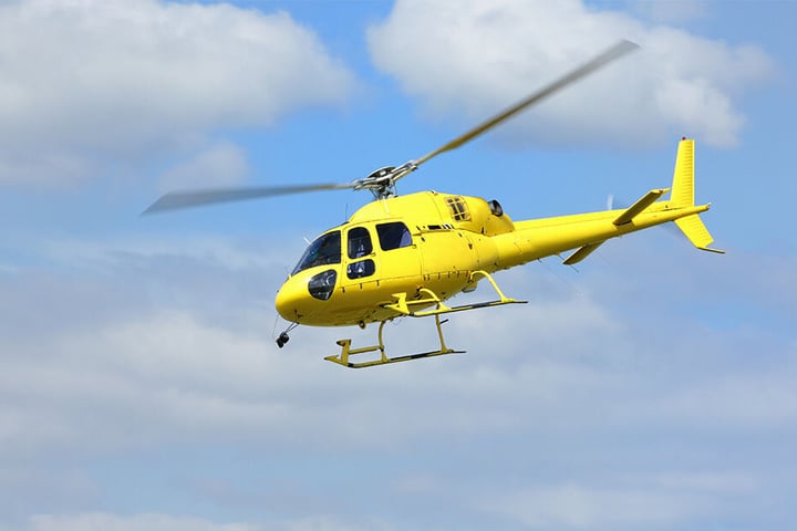 Bei der Suche in Italien kommen neben Drohnen auch Helikopter zum Einsatz.