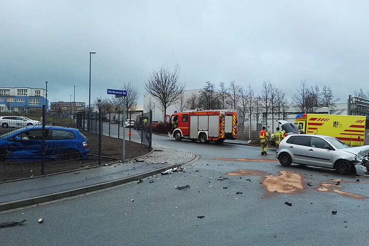 Der Crash hinterließ in dem Gewerbegebiet ein ordentliches Trümmerfeld.