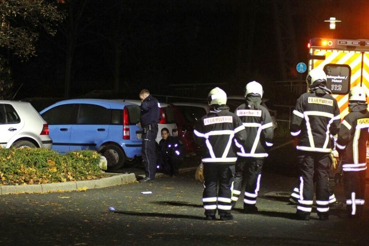 Kameraden der Feuerwehr bargen das Mädchen.