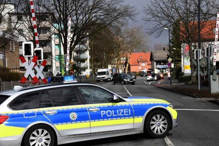 Die Polizei sperrte die Kahlerstraße für rund 90 Minuten.
