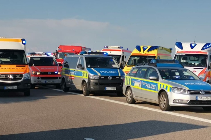 Ein Großaufgebot ist vor Ort.