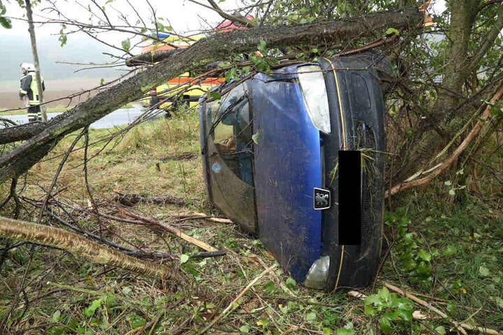 Die junge Fahrerin hatte richtig Glück: Sie wurde bei dem Unfall nur leicht verletzt.