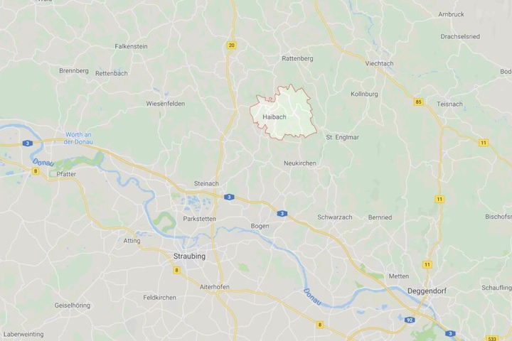 In der Gemeinde Haibach, im Landkreis Straubing-Bogen, kam es zu einem tödlichen Unfall bei der Obsternte.