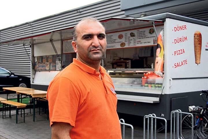 Döner-Verkäufer Zülfi G. (40) will nie wieder ein Messer verleihen.