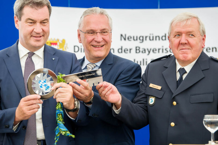 Markus Söder (l.) und Joachim Herrmann (M.) haben eine durchweg positive Bilanz gezogen.