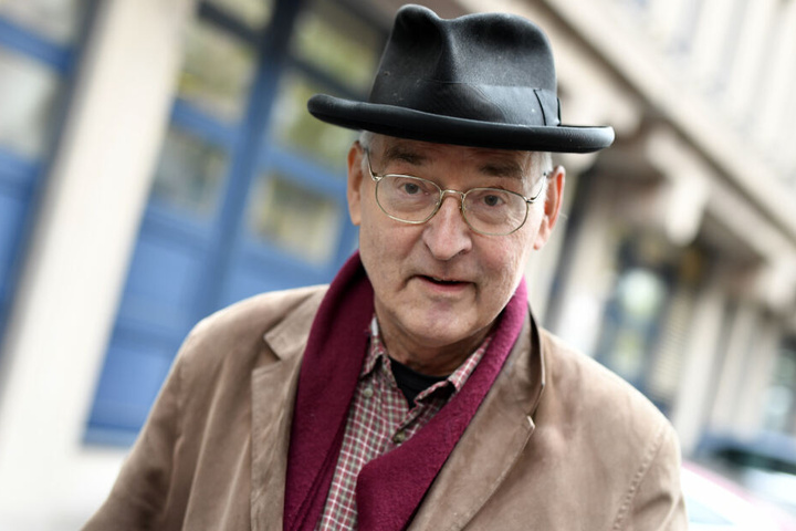 Der Sprayer Harald Naegeli (79) steht vor dem Bezirksgericht.