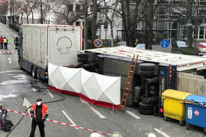 Die Unfallstelle wurde weiträumig abgesperrt.