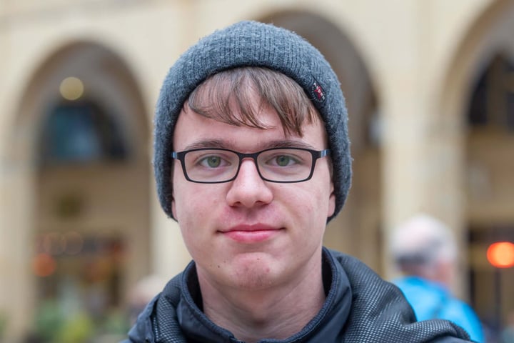 Student Tobias Pusch (19) hat sich über den hohen Besuch aus Berlin gefreut. Er hofft auf einen positiven Einfluss für Chemnitz.
