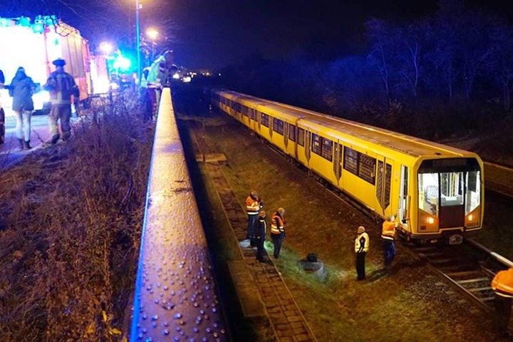 An dieser Stelle wollte ein Mann die Gleise überqueren und wurde von der U-Bahn erfasst.