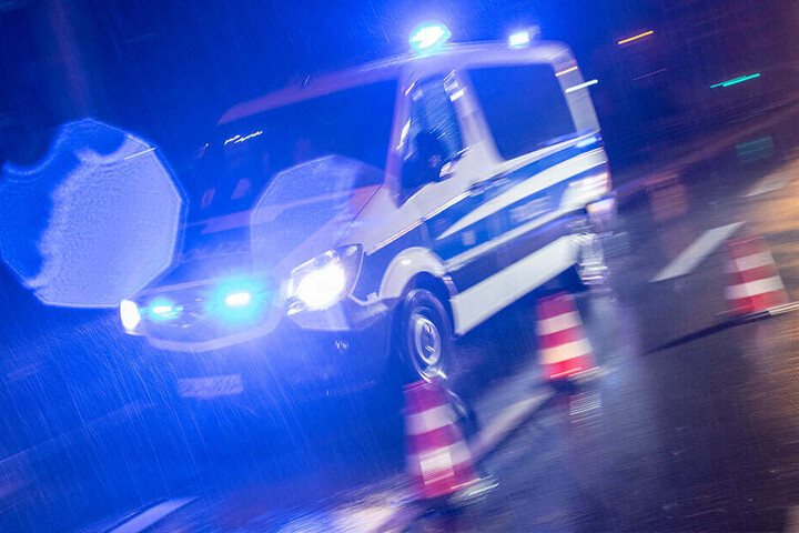 Die Polizei sucht aktuell nach der 35-Jährigen. (Symbolbild)
