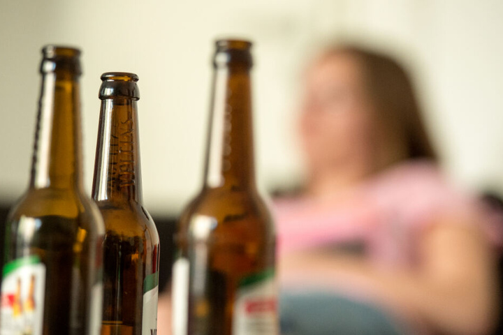 In dem Trinkertreff darf Alkohol konsumiert werden. (Symbolbild)