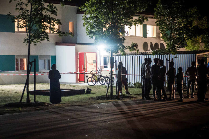 Die Bewohner mussten die Asylunterkunft in Abensberg aufgrund des Brandes zwischenzeitlich verlassen.