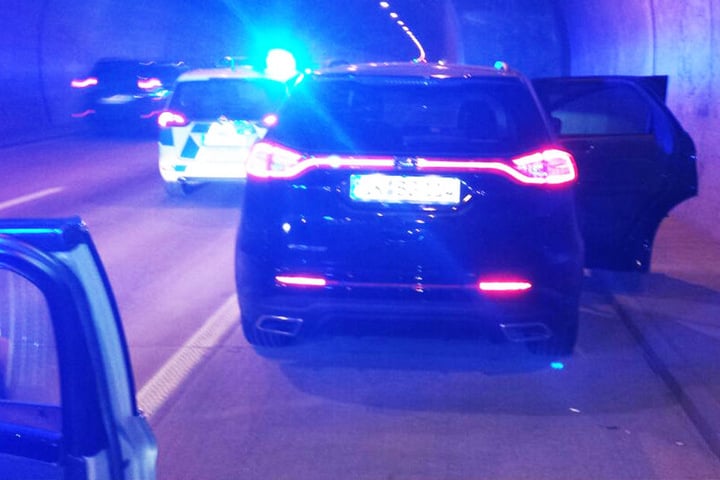 Den schwarzen Neuwagen konnte die Bundespolizei stoppen.